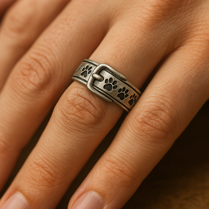 Sweet and Elegant Collar Ring with Dog-Shaped Motif